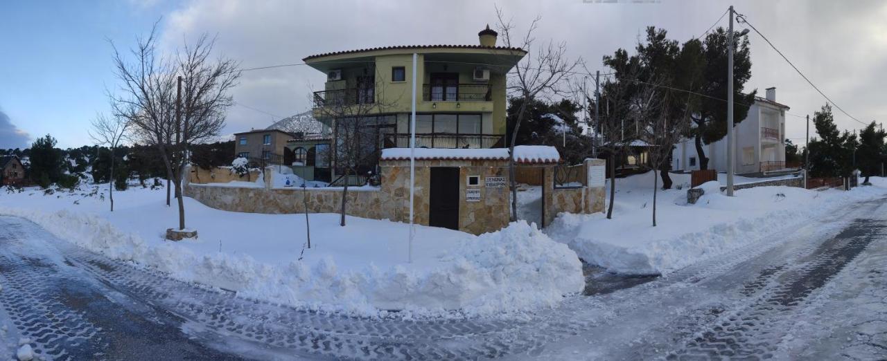 Vília Xenonas Κithαiron酒店 外观 照片